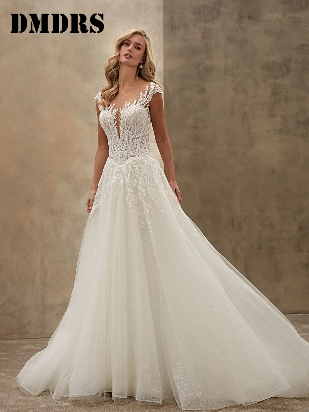 

Romantic Sleeveless Wedding Dresses Charming Lace Bridal Gowns Graceful A-Line Tulle Floor-Length Wedding Gowns Vestidos De Novi