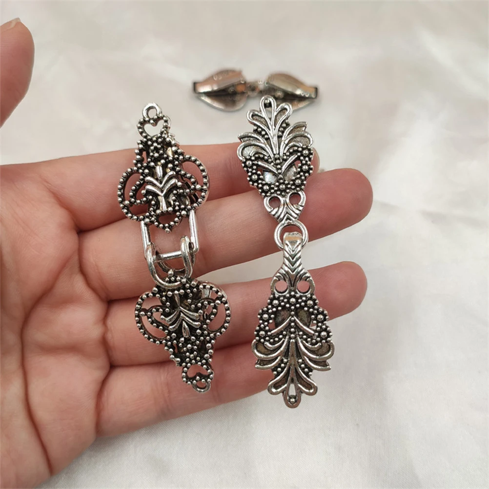 

5Pcs Vintage Sweater Clips Retro Cardigan Shawl Collar Elegant Women Clothes Decoration Dress Clips Cardigan Clip