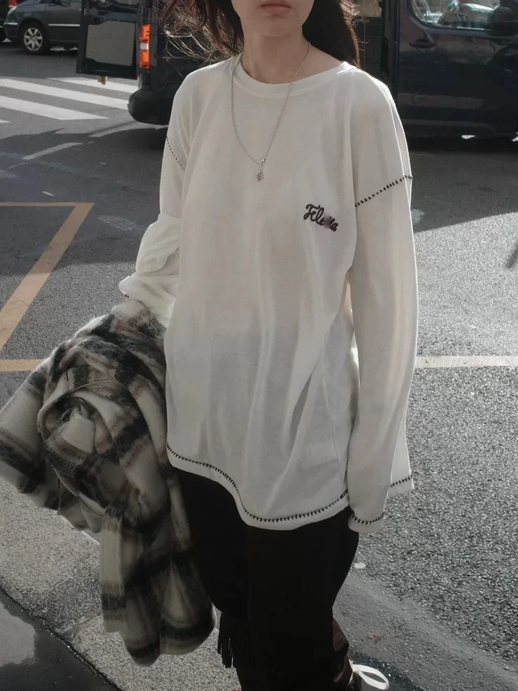 

Женская хлопковая футболка Fletta Spring 2026 свободного кроя с круглым вырезом, цветными вставками, длинными рукавами, дышащая, комфортная для прогулок