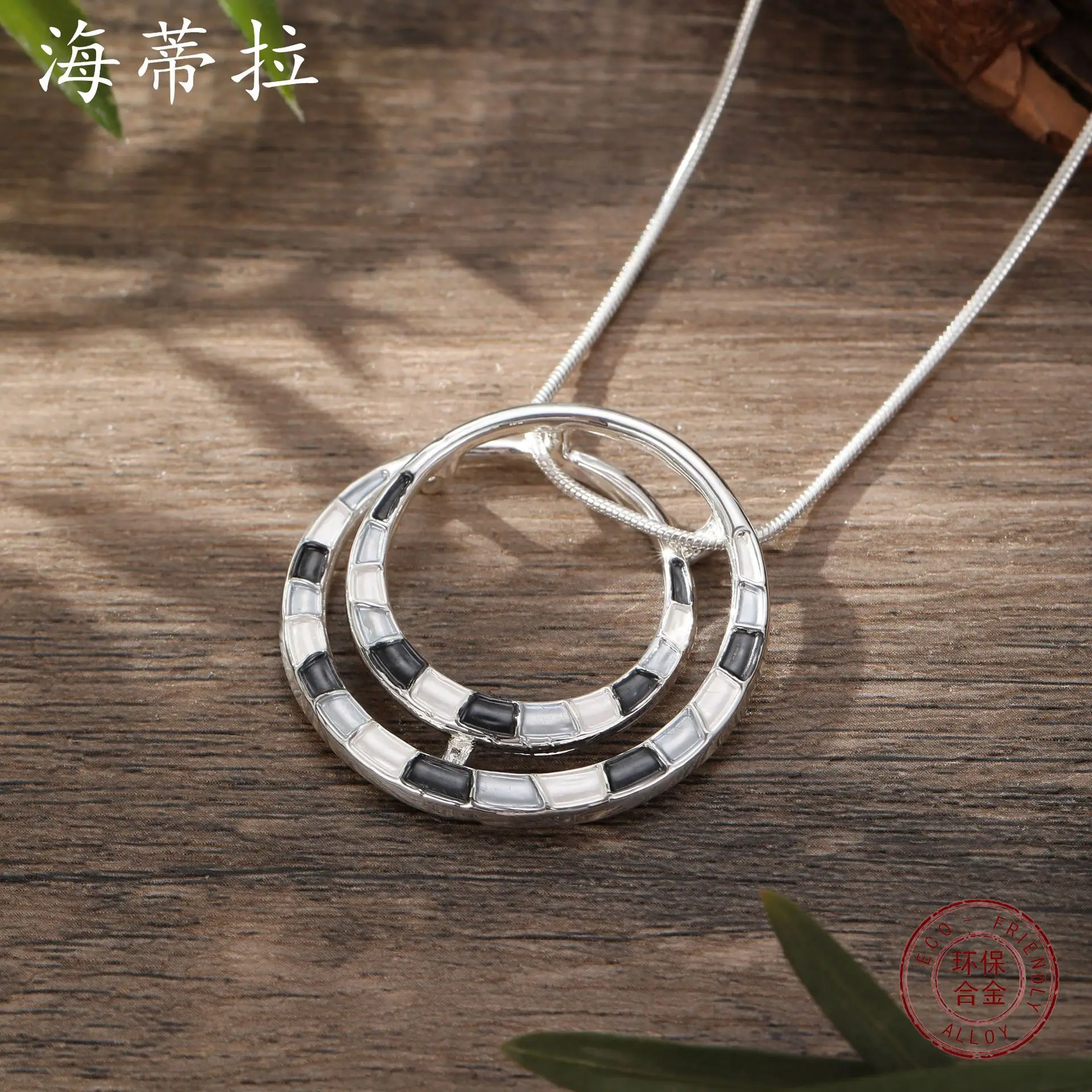 new color painting oil geometric hollow ring pendant, simple personality women's high-end ring necklace