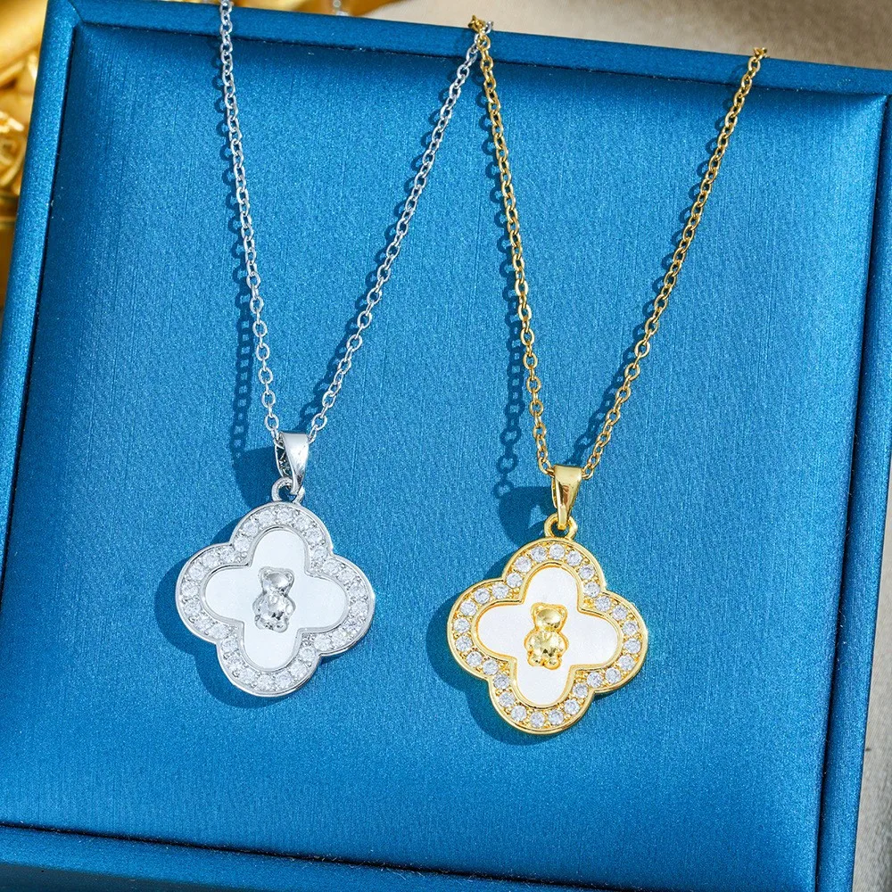 قلادة جديدة من الفولاذ التيتانيوم بأربع أوراق البرسيم من Little Bear للنساء، طراز فاخر خفيف، نحاس بسيط وعصري متعدد الاستخدامات