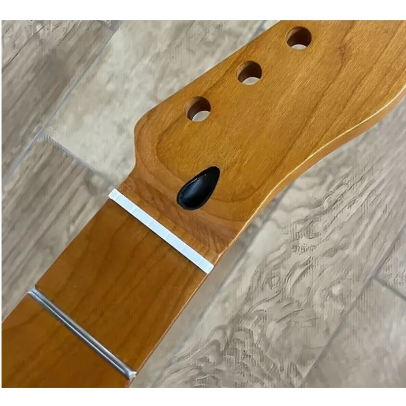 

22Frets Roast Maple Electric Guitar Neck Inlay Dots Yellow Color Matte Guitar Paint Accessories Parts
