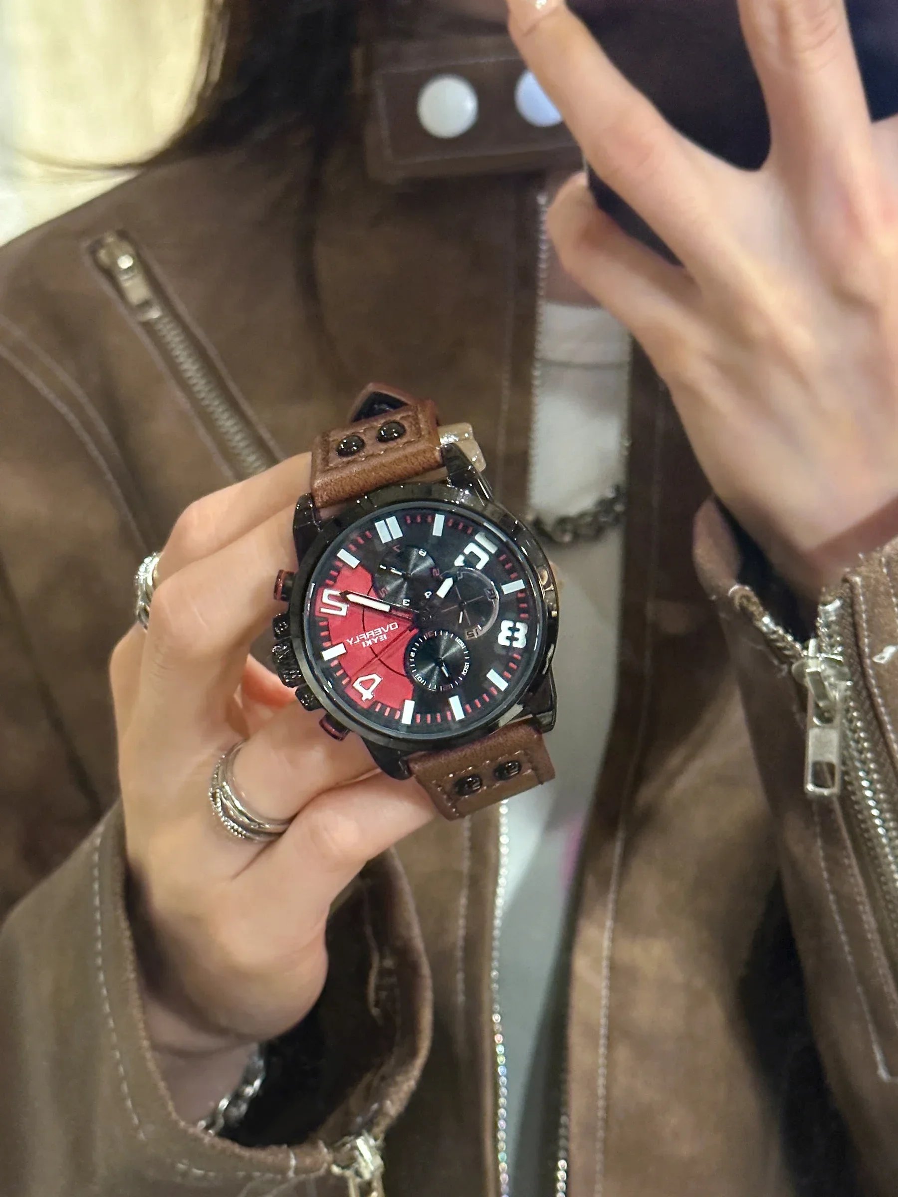 

Женские часы 2024, новая модная тенденция, большой циферблат, высококачественные студенческие женские часы, спортивные часы для пар