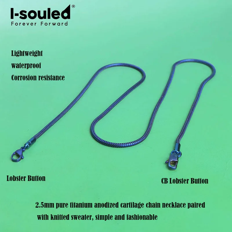 2.5mm pure titanium anodized cartilage chain necklace paired with knitted sweater, simple and fashionable
