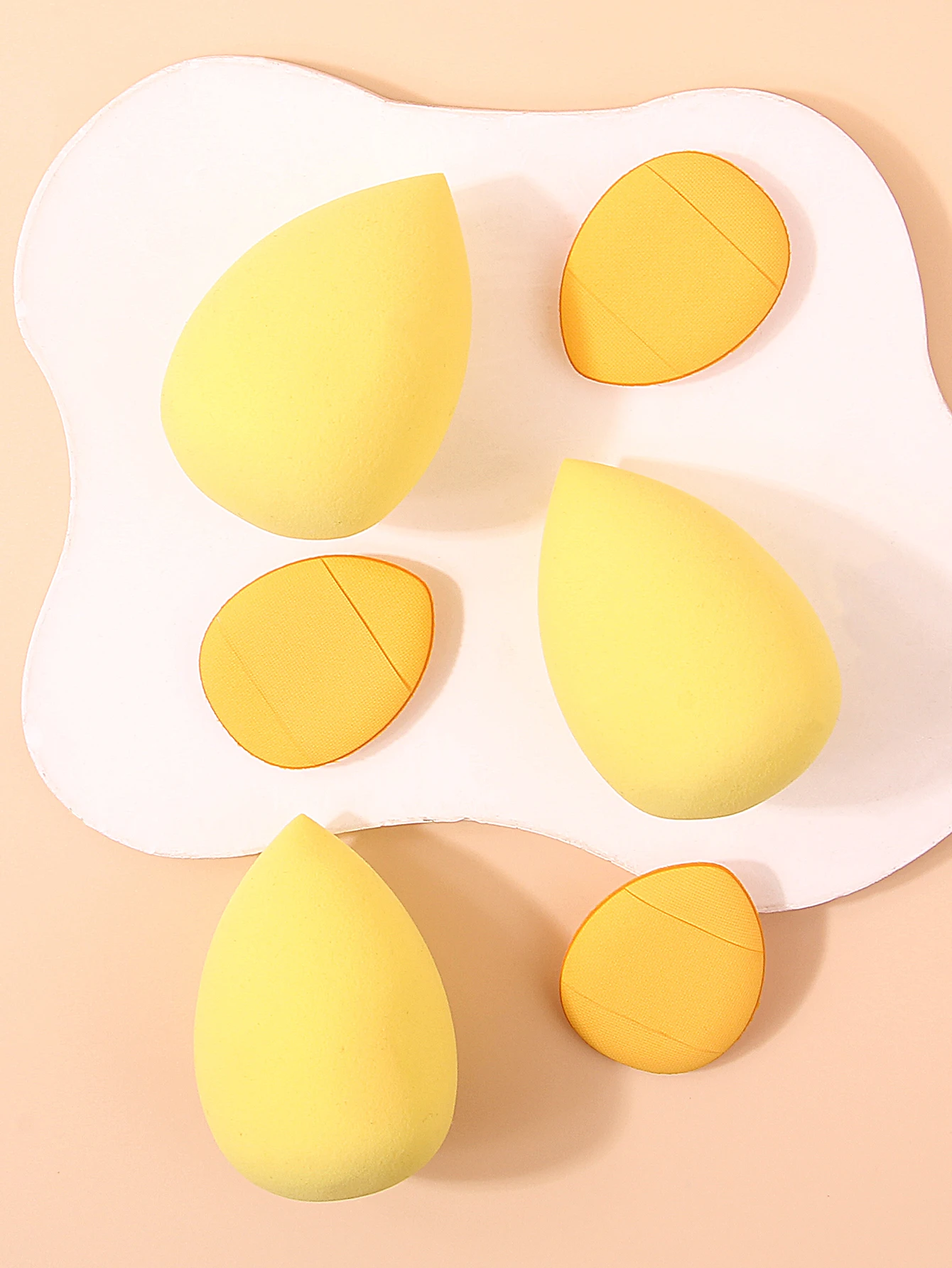 مجموعة إسفنجة مكياج صفراء مكونة من 6 قطع، منتفخة لبودرة بيض مكياج قطرة الماء، كريم أساس ناعم وصديق للبشرة وأداة خاصة كونسيلر