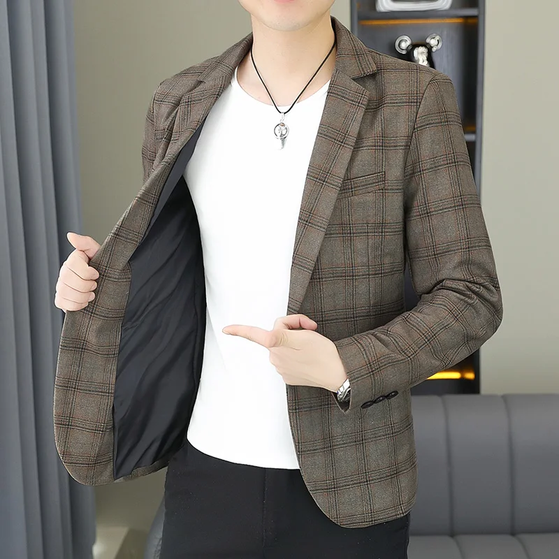 

The new autumn checkered suit for men is fashionable and handsome. It is a slim-fit small suit for young people and a single jac