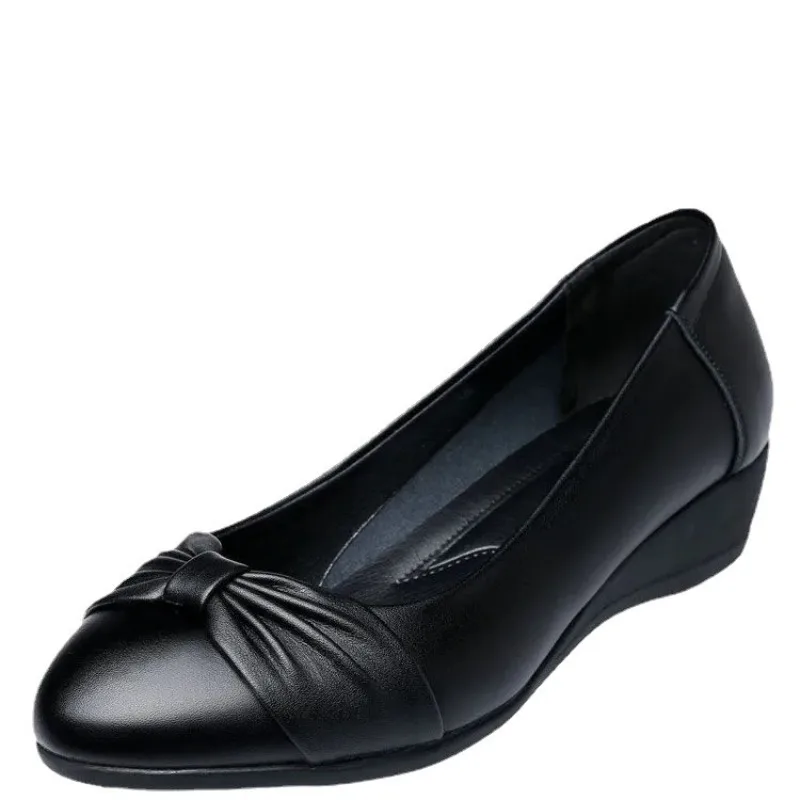 Women Flat Heels Casual Light Comfortable Leather Summer Butterfly Knot Work Shoes 2026 New Fashion Outdoor Single Shoe Women's