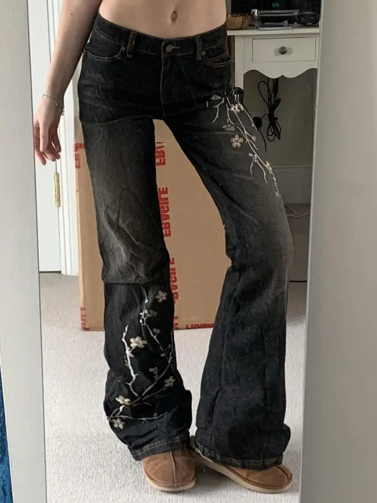 

Women's American Retro Jeans High Street Flared Pants Slim Fit Low Waist Long Trousers with Botanical Embroidery
