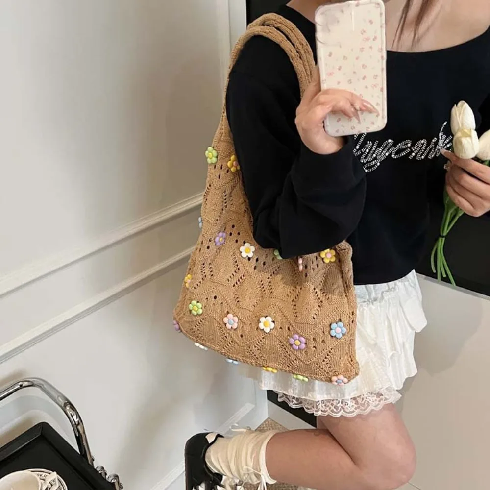 

Sweet Crochet Tote Bag Hollow Out Flower Charm Flower Thread Woven Bag Large Capacity Polyester Knitting Handbag Female