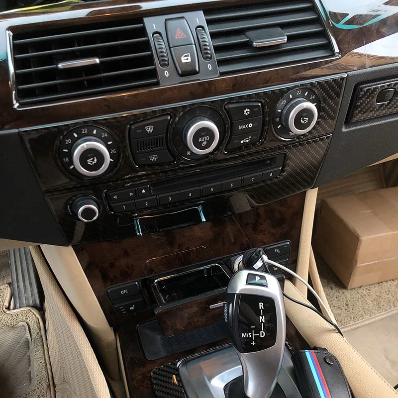 

Подходит для BMW Old 5-й серии E60, центральное управление из углеродного волокна, кондиционер, CD-панель, декоративная наклейка