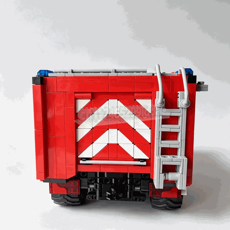 1154PCS Red Off Road Rescue Service Truck Building Blocks Technical Vehicle Model With Opening Compartments DIY Assembly Gifts