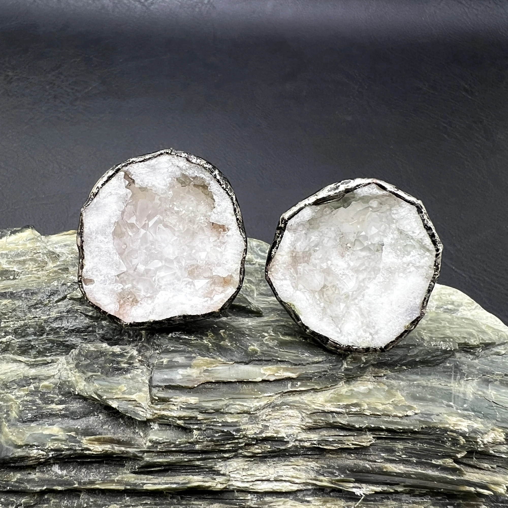 10PCS Large Natural White Quartz Crystal Geode Adjustable Rings For Women