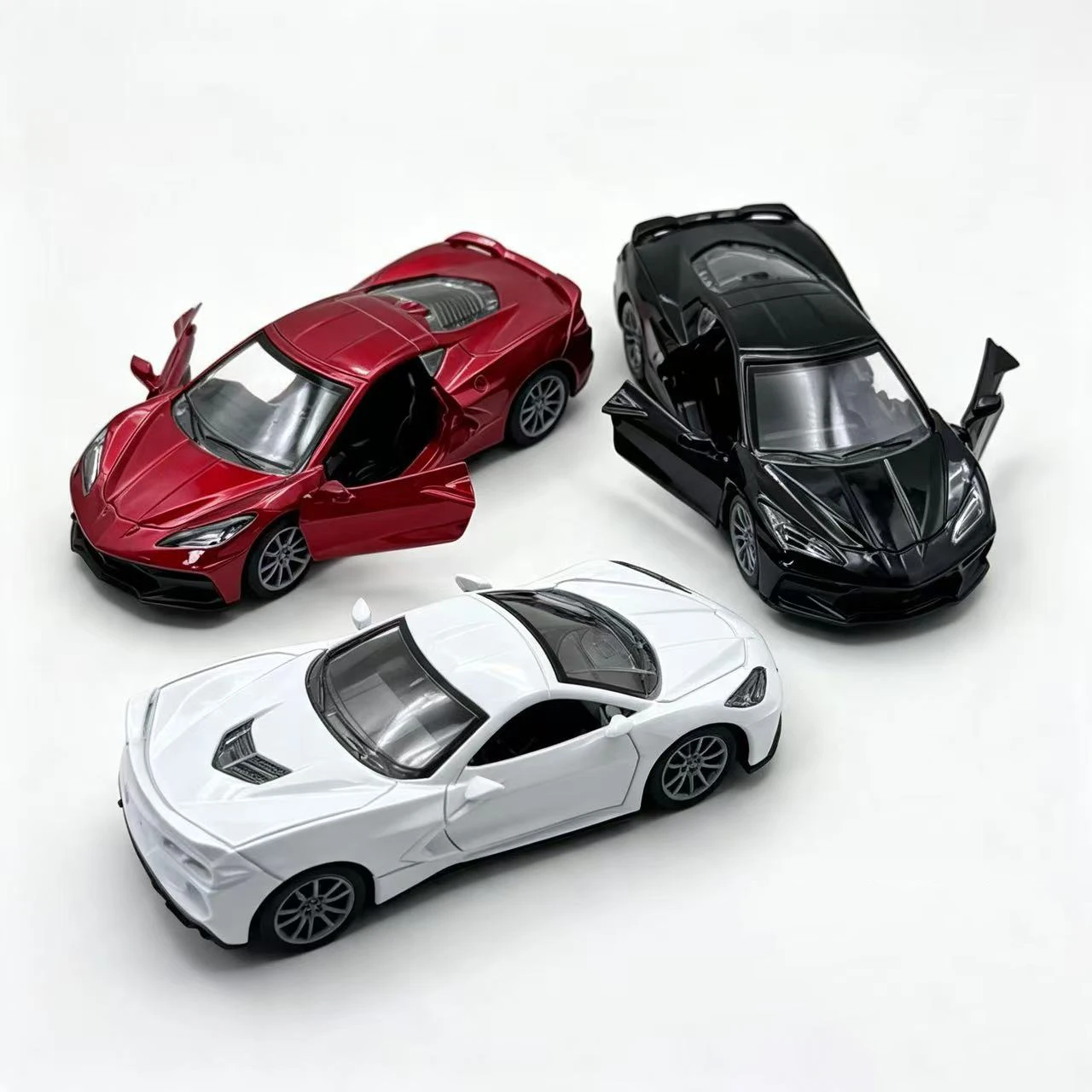 Scale Cast Simulation Alloy Toy Car Door Can Be Opened Pullback Drive Collectible Model Vehicle Toy for Kids