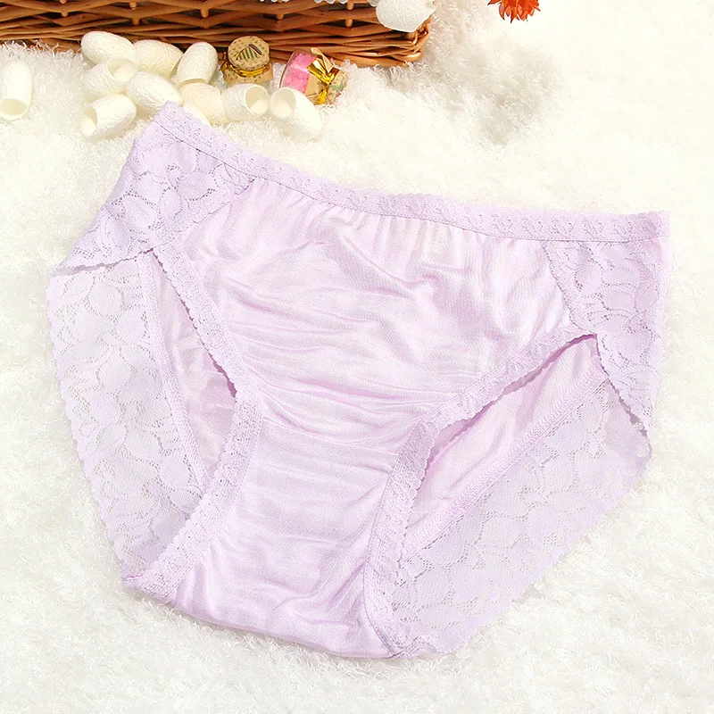 Birdtree 2pcs/lot Women Panties 100% Mulberry Silk Lining Piping Sexy Middle Rise Lace Briefs Health New Everyday Wear U34619M