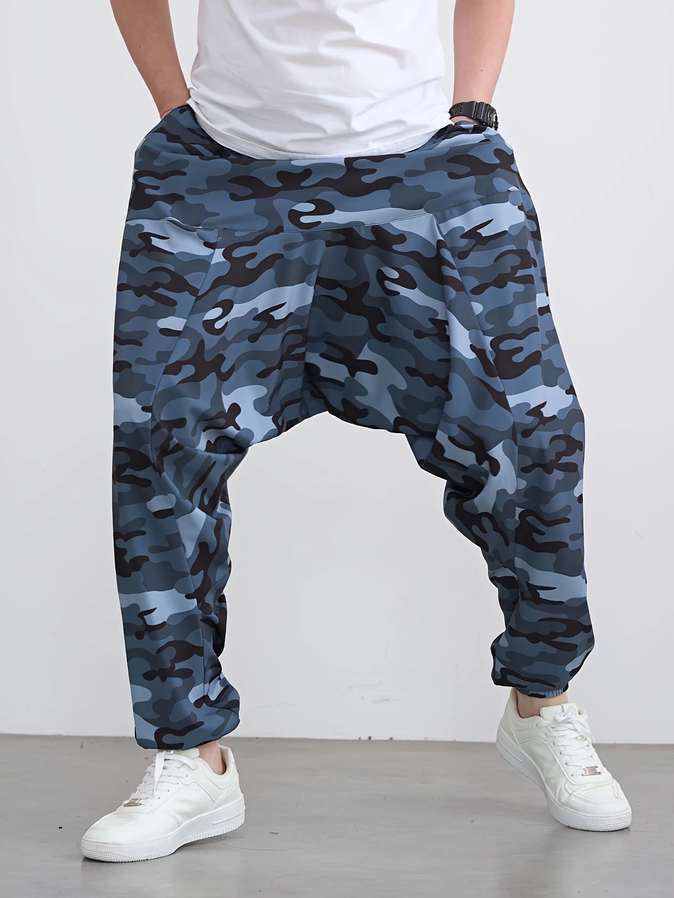 

Men's camouflage printed jogging pants - loose fit, drawstring waist, casual outdoor harem pants with pockets
