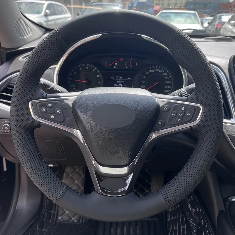 

Suitable for ChevroletMalibuXL Car Microfiber Leather Hand-stitched Steering Wheel Cover