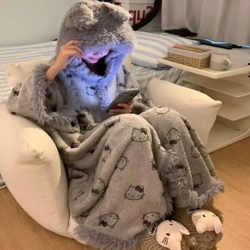 

Grey Hello Kitty Sleepwear Robes Girls Winter Pajamas Set Set Student Women Autumn Velvet Warm Home Clothes Hooded Nightgown