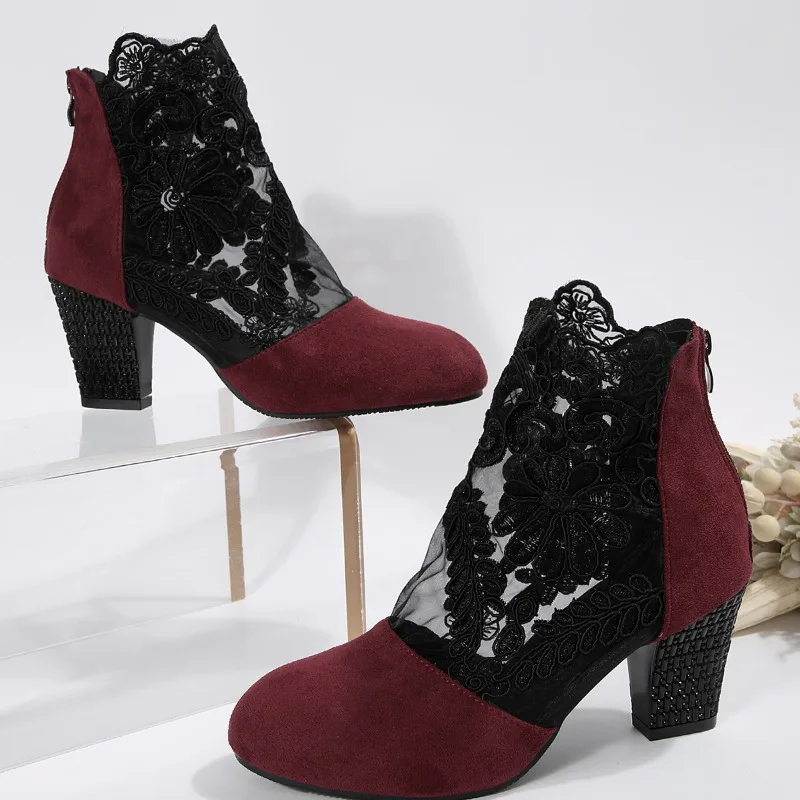 

Женские элегантные босоножки на высоком каблуке, ботильоны, черные туфли с зубчатой кружевной сеткой, летние модельные туфли на массивном каблуке с цветочным принтом на молнии, вечерние туфли