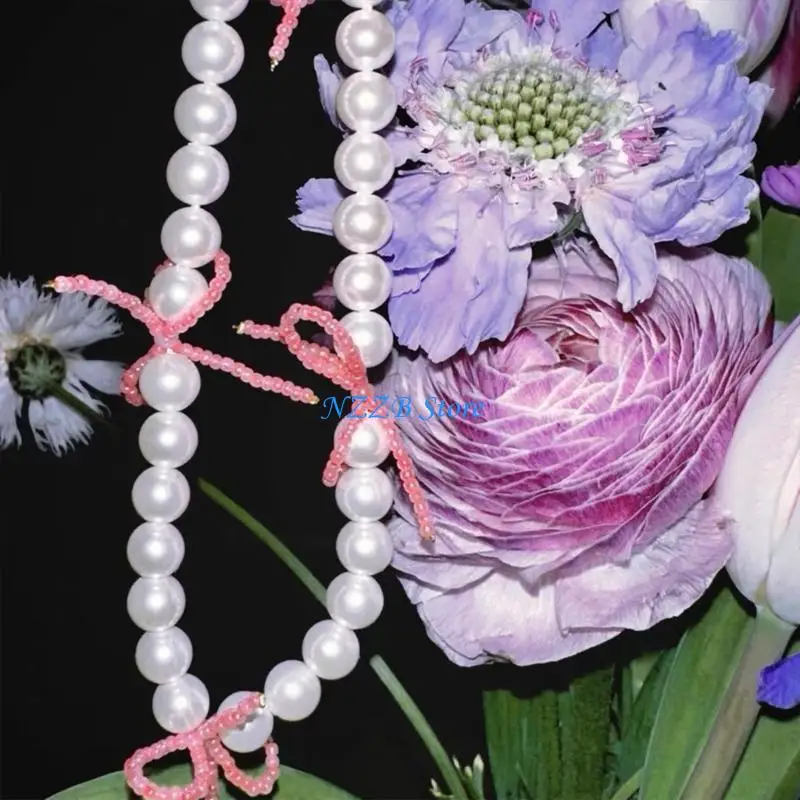 

T21F Elegant Necklace with Delicate Bowknot Bows Charm Temperament Collarbone Chain Choker Perfect for Daily Wear