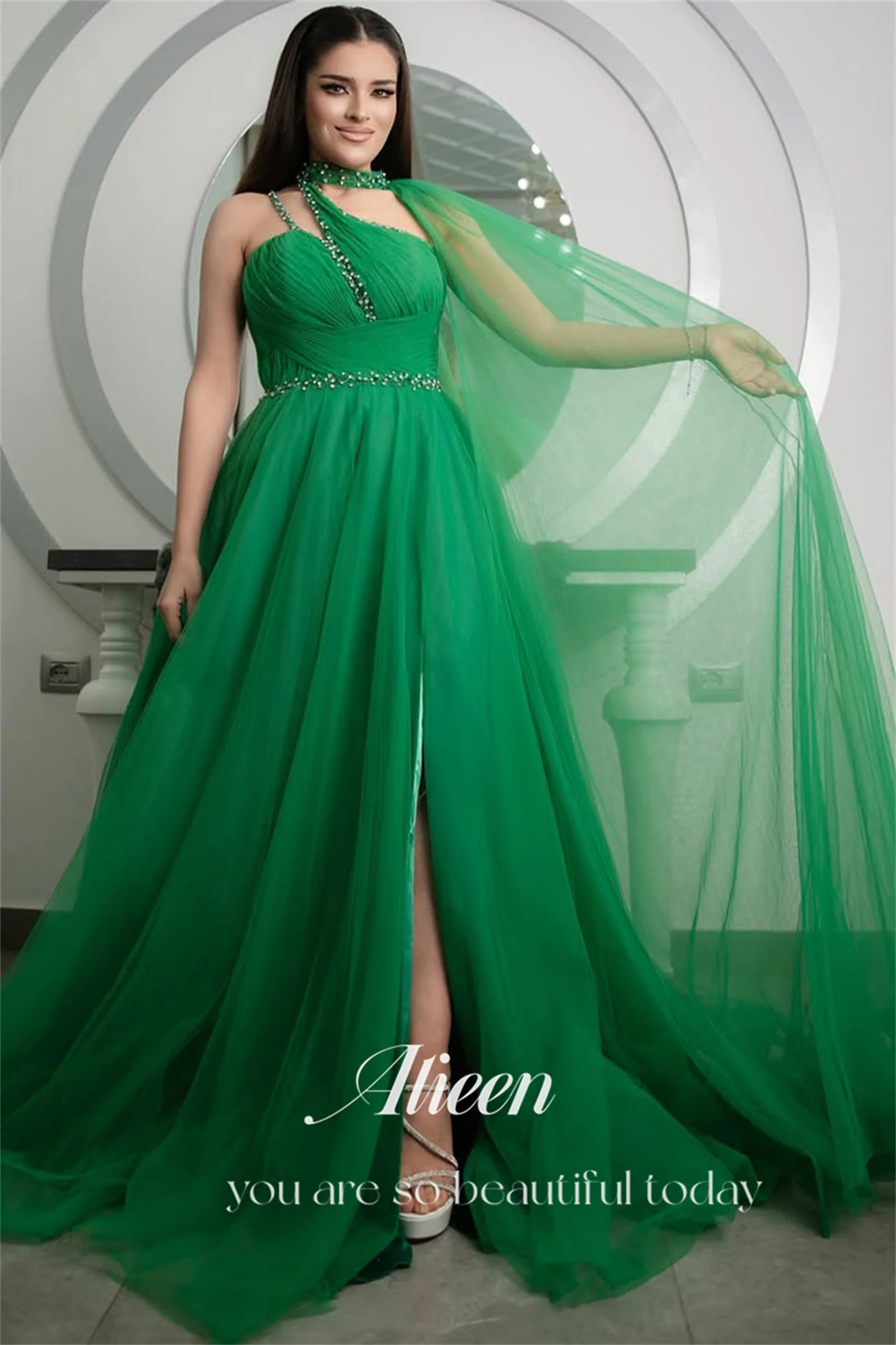 فساتين سهرة فاخرة أنيقة باللون الأخضر من Aileen 2025 على شكل حرف a شال مخصص للنساء فستان سهرة فاخر ماركة فستان حفلات الزفاف