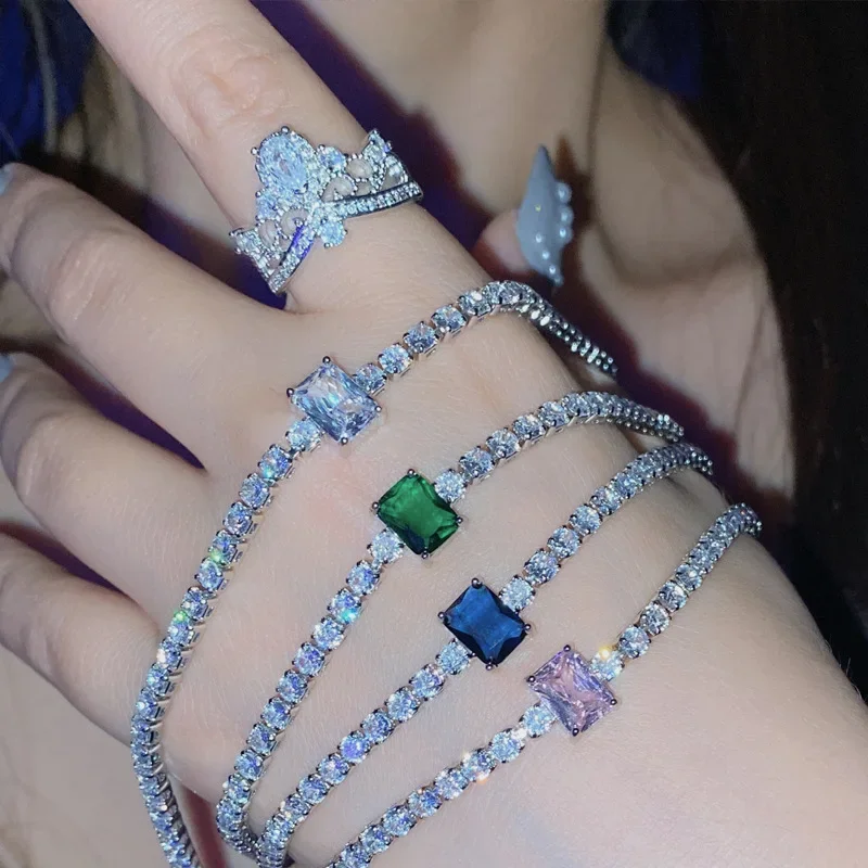 

MDL Moissanit1 Стиль Простота и элегантность, бриллианты и багеты, позолота 18 карат.