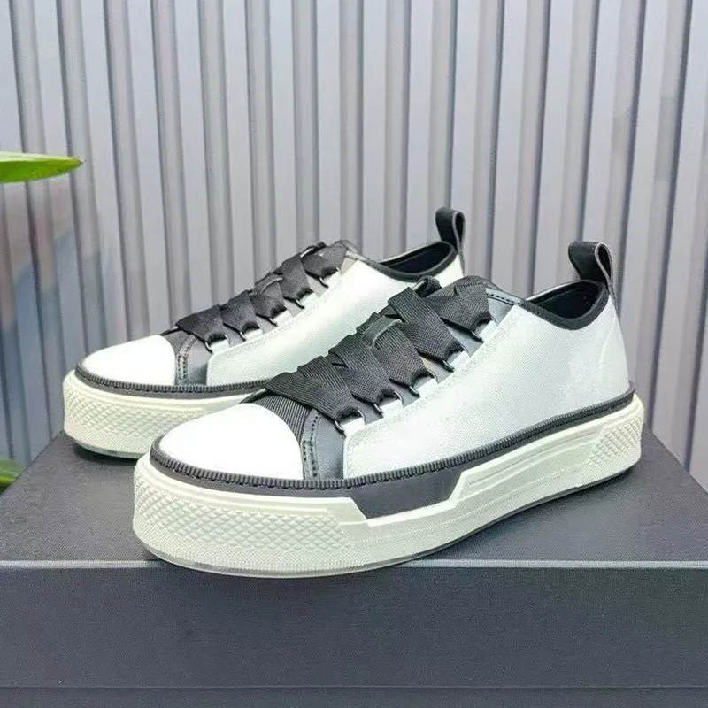 

Board shoes men's 2025 new autumn black trendy canvas casual shoes women's flat bottomed retro lace up