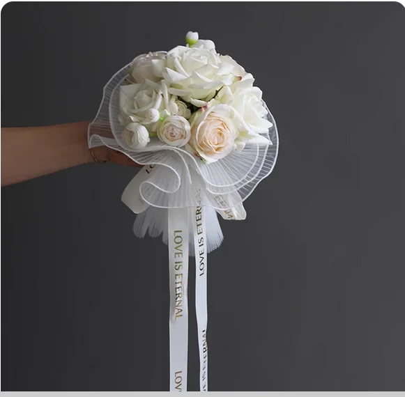 Moisturizing rose registration holding simulation bouquet wedding church ceremony wedding photography home table display