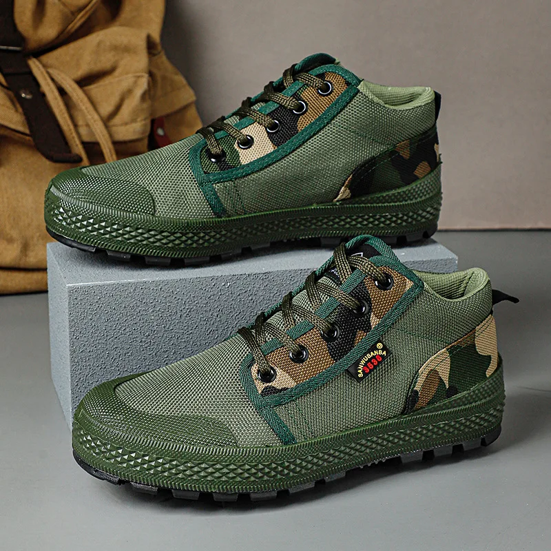 Men's and Women's Camping Sports Shoes Thick Soled Canvas Hiking Shoes Breathable Fashion Work Camouflage Tactical Short Boots