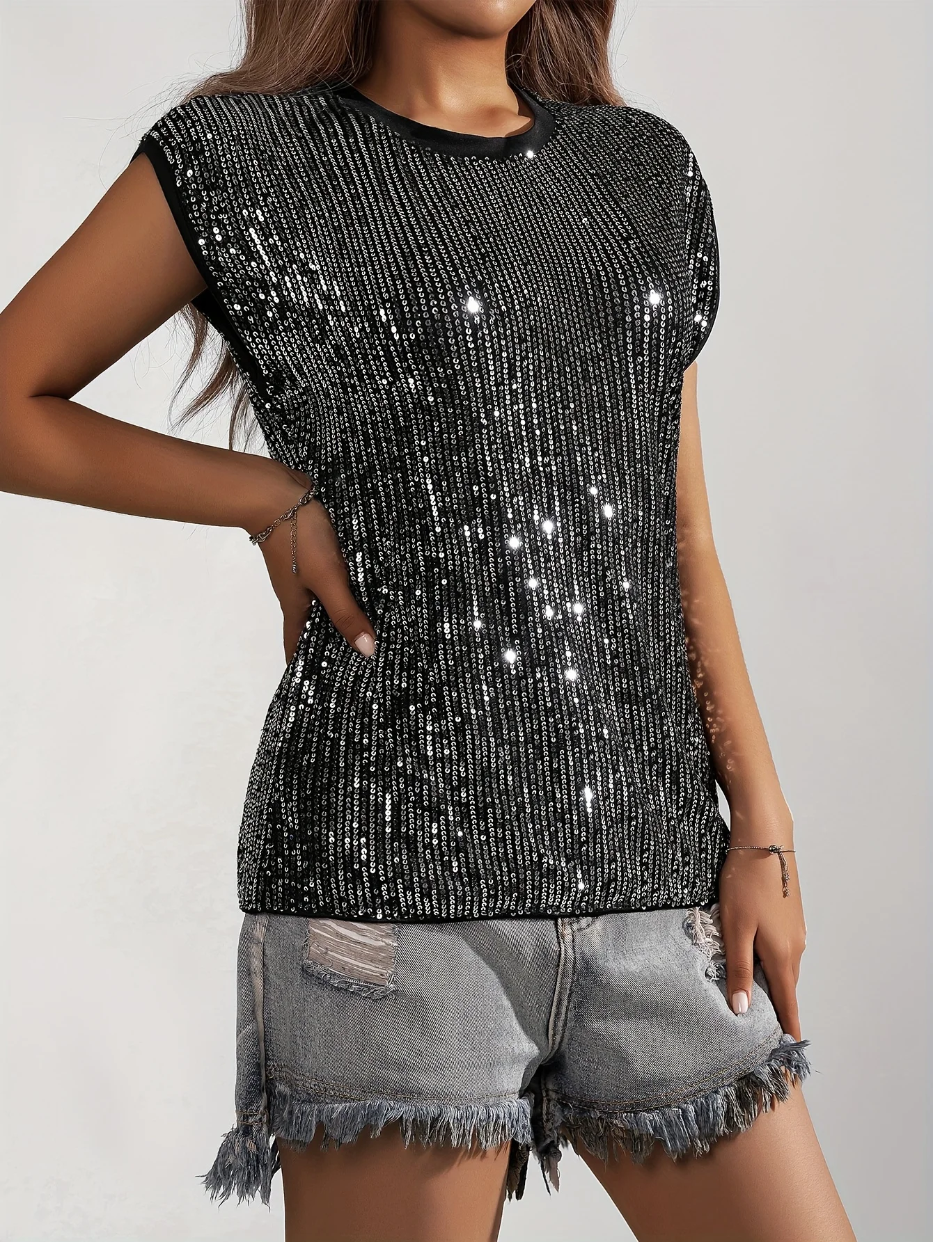 T-shirt girocollo con decorazioni con paillettes nere e argento 2024, elegante Top con maniche a pipistrello di design estivo, abbigliamento di