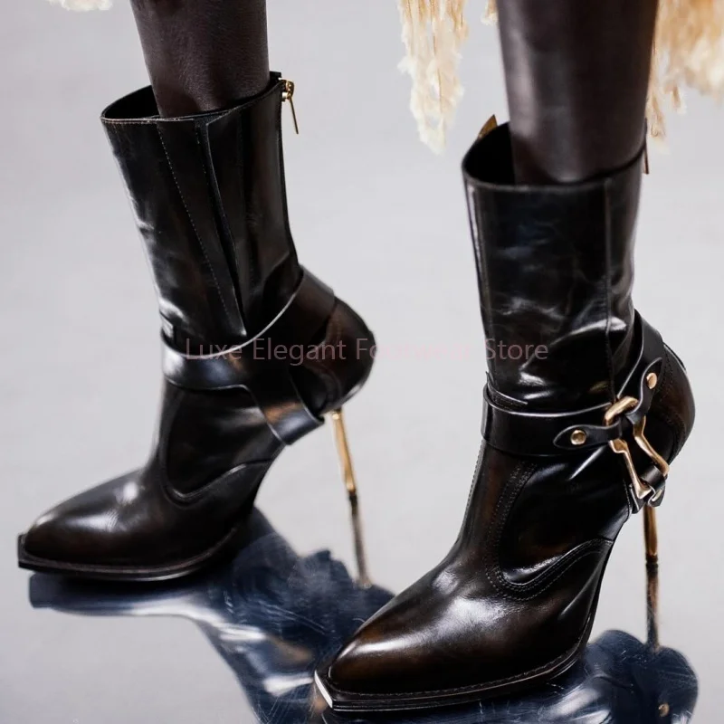 قفل معدني جلد عودة سستة خنجر حذاء من الجلد النساء الصلبة الجلد المدبوغ وأشار أحذية بوت قصيرة الموضة العصرية أحذية السيدات الحفلات جديد