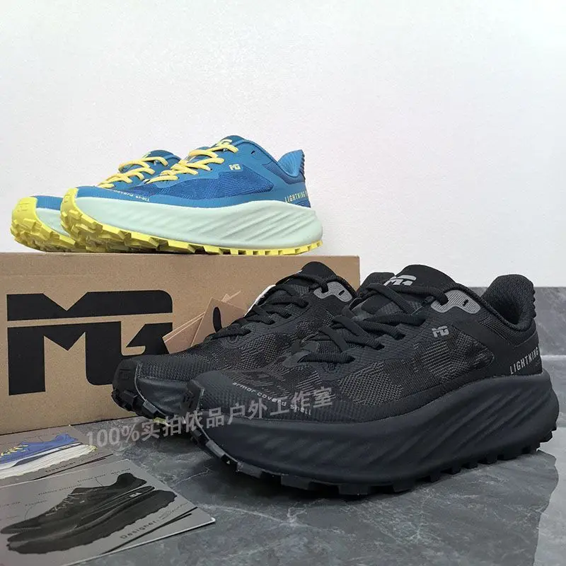 2025 Hot summer new men's lightweight breathable comfortable anti-friction high quality walking shoes Very good