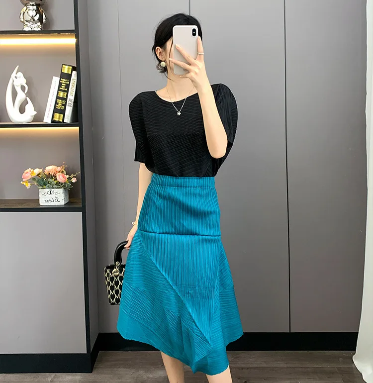 

Miyake Pleated Long Skirt, New Autumn 2025 Women's Clothing, Fashionable and Stylish, Irregular Skirt, Versatile for Commuting