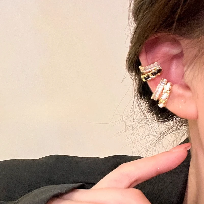 女性用スーパースパークリングスタージルコンイヤーボーンクリップ、人気のピアス不要イヤークリップ、軽やかな高級感と高級イヤリング