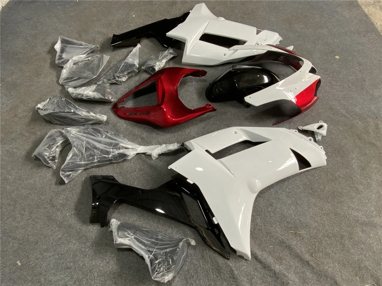 مجموعة هدايا الدراجة النارية تناسب ZX-6R 2007 2008 -6R 636 07 08 هدية أحمر أبيض أسود للدراجات النارية