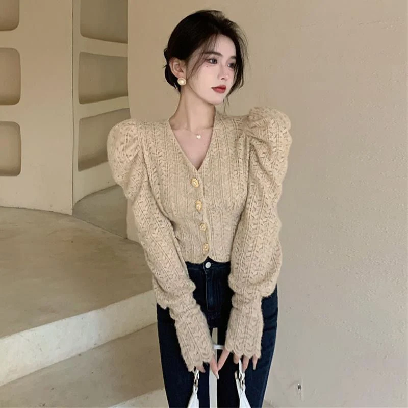 Women Lace Patchwork Shirts Korean Elegant Pearl Slim Long Sleeve Female Blouse Autumn New Chic V Neck Ladies Crop Tops