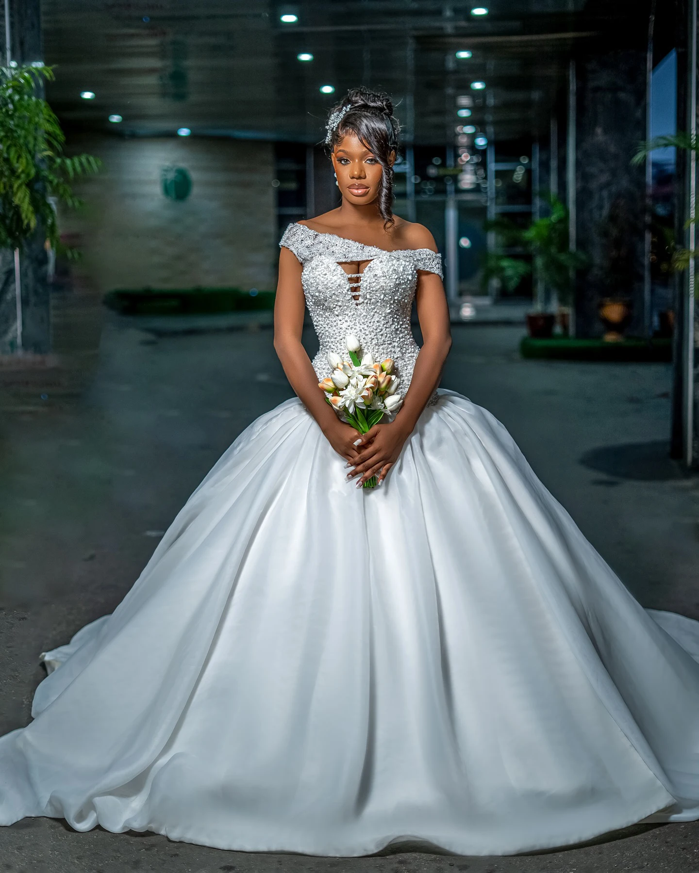 Prachtige zeemeermin trouwjurk pailletten kralen bruidsjurken off-shoulder mouwloze sweep trein jurken op maat gemaakte vestidos