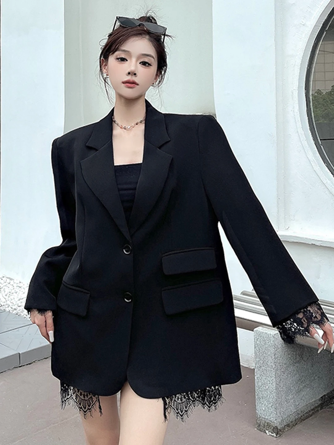 Elegant Black Lace Spliced Women's Suit Jacket Luxury Dark Style Loose Silhouette Fashionable Casual Commute Workwear