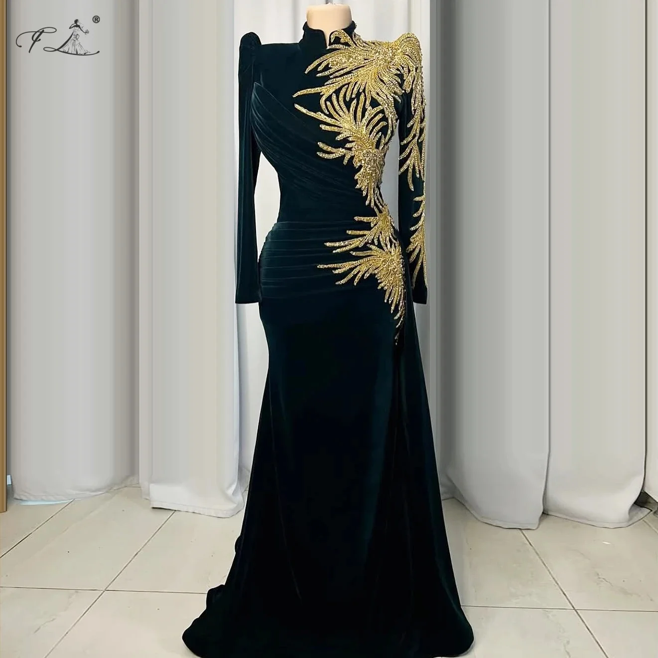 

Middle Eastern Muslim black evening gown with gold bead embroidery and long-sleeved velvet dress customizable formal dress