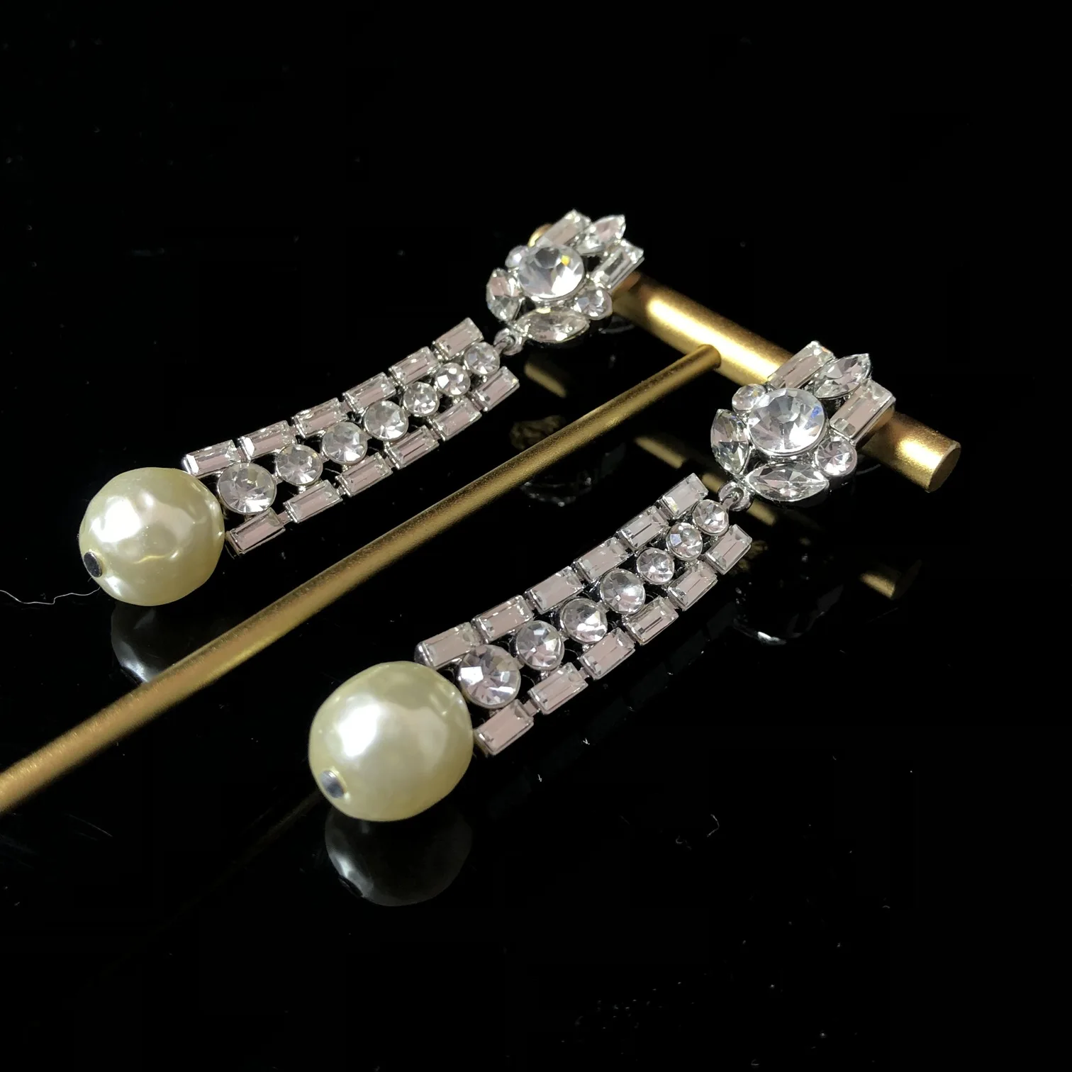 

Бесплатная доставка жемчужные серьги-подвески женские серьги-гвоздики в корейском стиле с кисточками