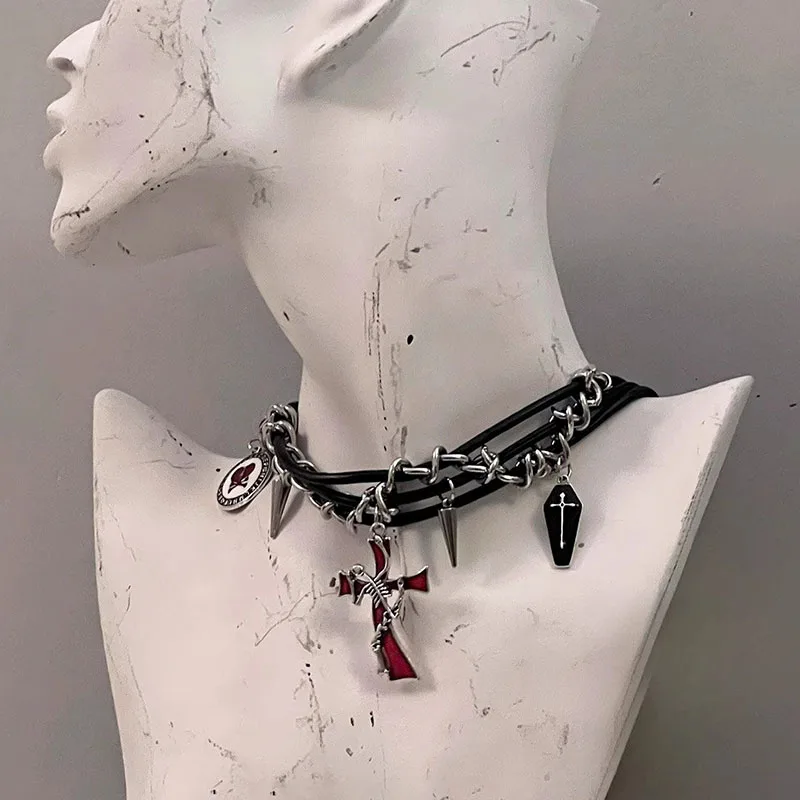 Kalung pendek gaya pria dan wanita, kalung choker modis dan keren tas subbudaya bentuk salib retro Amerika