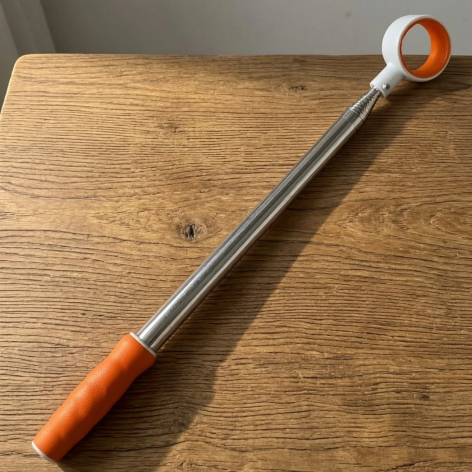 Outil télescopique rétractable pour ramasser les balles de golf, compact et portable pour les golfeurs