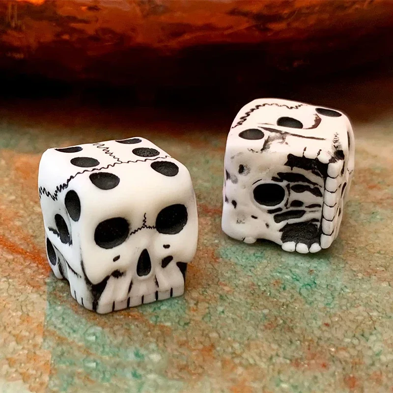 Halloween Dice Set White Skull Game Novel Casual Toys Dungeons and Dragons Sports and Entertainment Role Playing Board Game