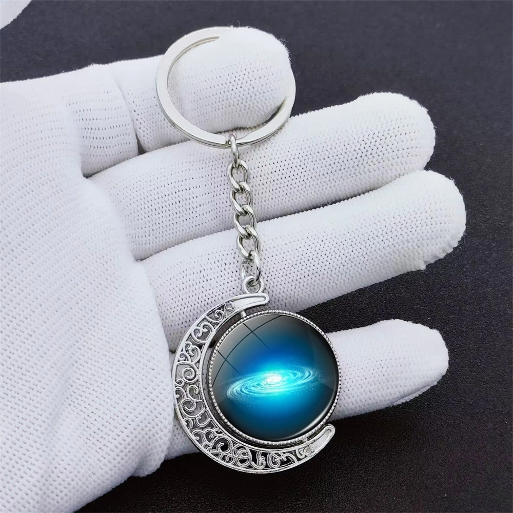 Fashion Solar System Planet Keychain With Double-sided 360 ° Rotating Pendant For men and women Jewelry Gifts