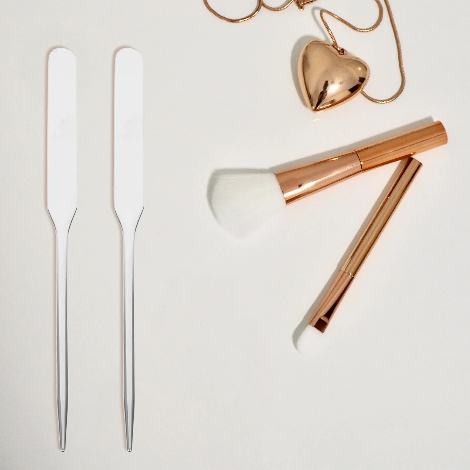 

2Pcs Stainless Steel Makeup Spatula Long H Palette Stick Scraper Mixing Tool For Foundation Nail Art Painting