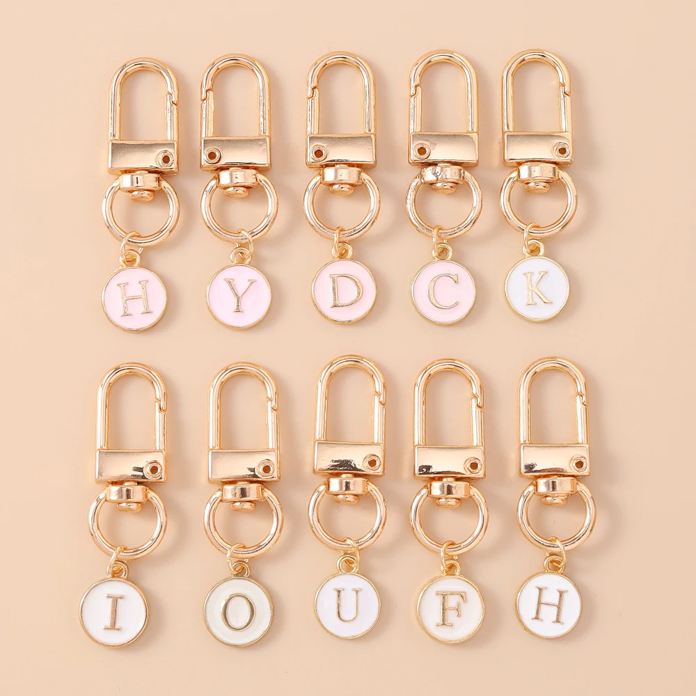 Aihua Emaille A-Z Alphabet Anhänger Schlüsselanhänger Initialen 26 Buchstaben Schlüsselanhänger Handtasche Ornamente DIY Mädchen Kinder Schmuck Geschenke – Detail 1