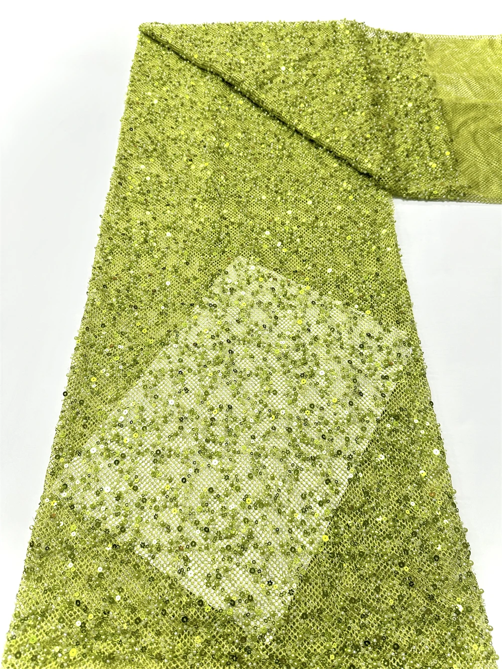 

2026 Высококачественная кружевная ткань с африканскими бусинами, нигерийское кружево с блестками для жениха, шитье свадебных платьев, стиль французского платья