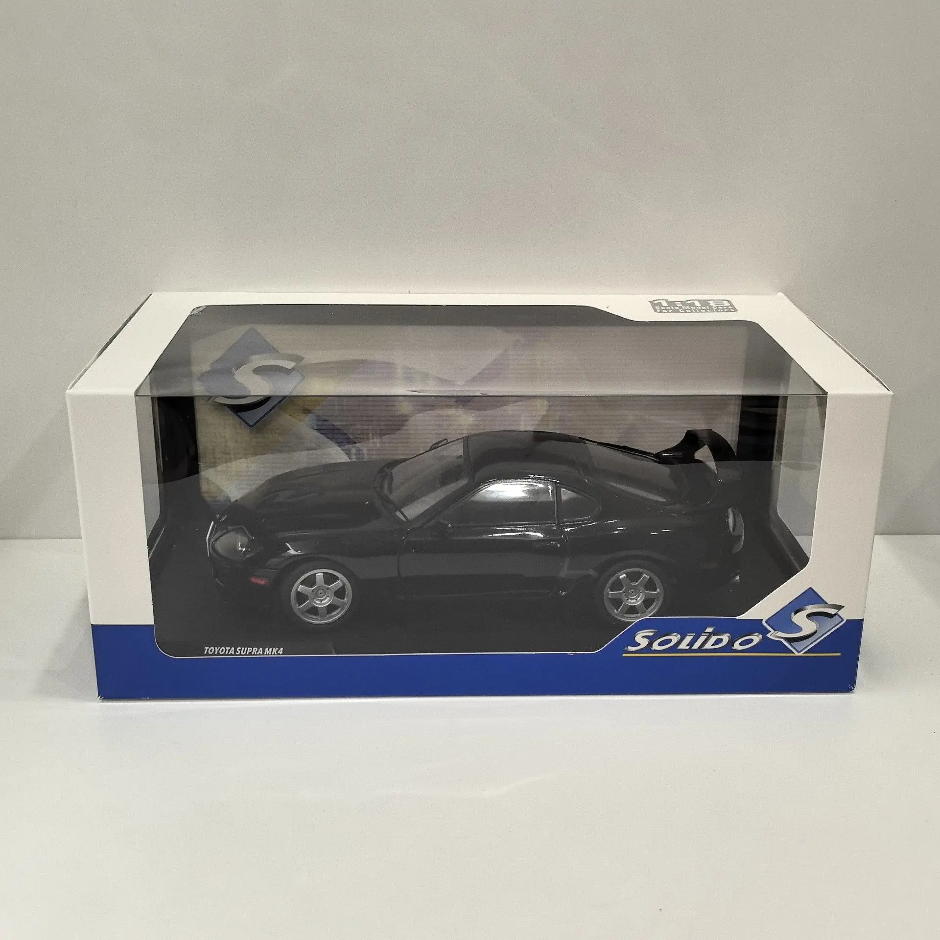 Diecast Solido 1/18…