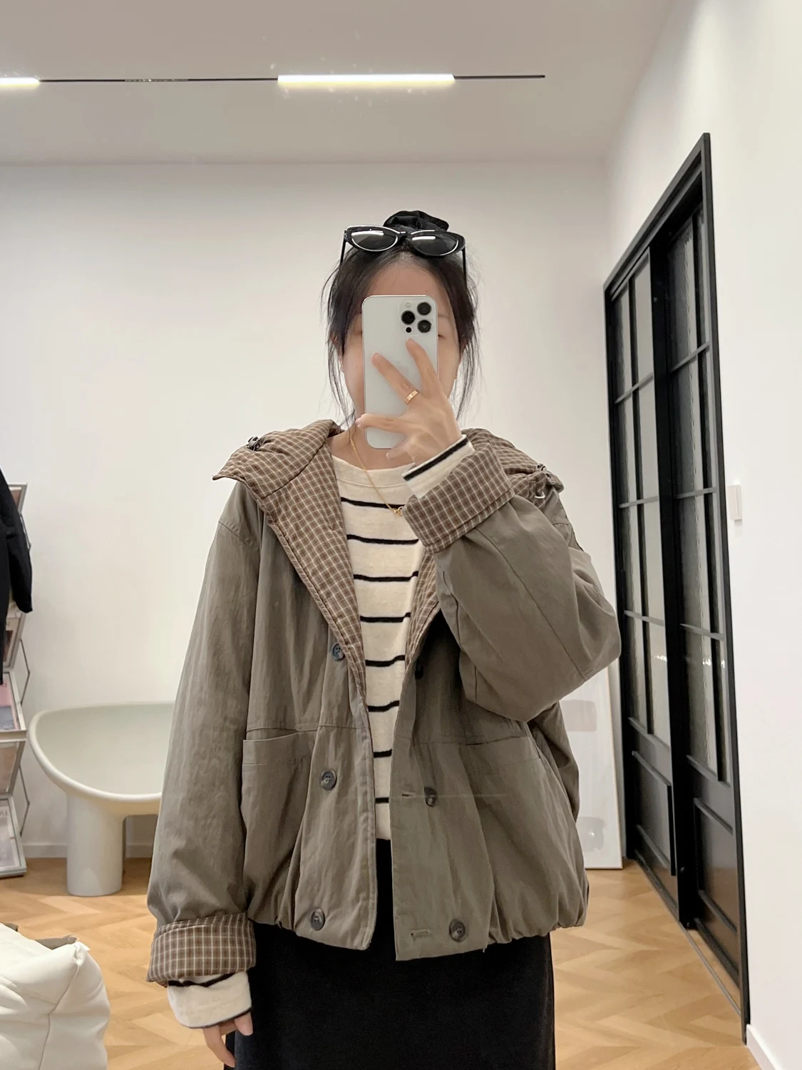 

Женская хлопковая куртка в стиле ретро, маленький размер, осенне-зимняя теплая рабочая одежда с капюшоном и двойными пуговицами, хлопковая одежда...