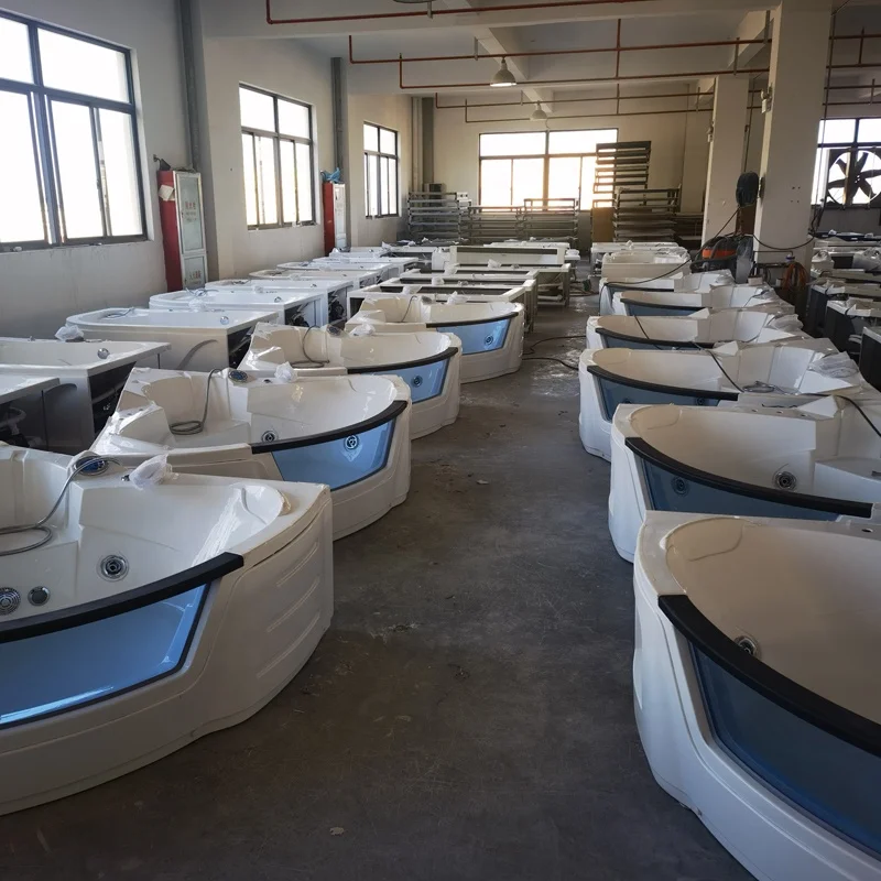 新しいバスタブ　おしゃれで耐久性のある屋外アクリル製ジェットバス　自立式ホワイトホットタブスパバス　ウォークインタブ　ジェットバスバスタブ