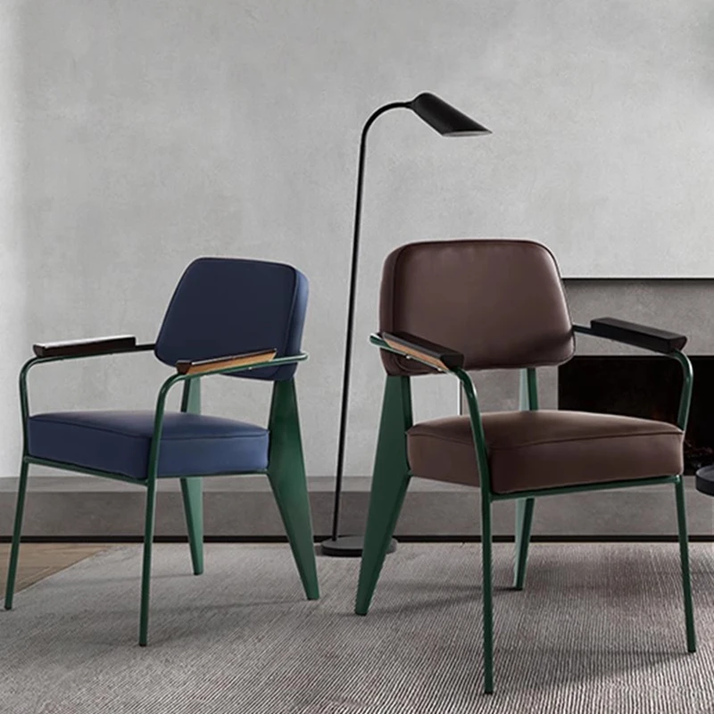 Industrial Retro Metal Dining Chair Vintage-Inspired Cafe Pub Bar Stool with Ergonomic Backrest Iron Frame Accent Seat